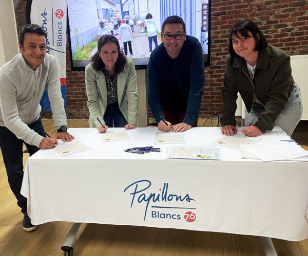 ©PapillonsBlancs 76 signature charte RSE ©PapillonsBlancs 76 signature charte RSE